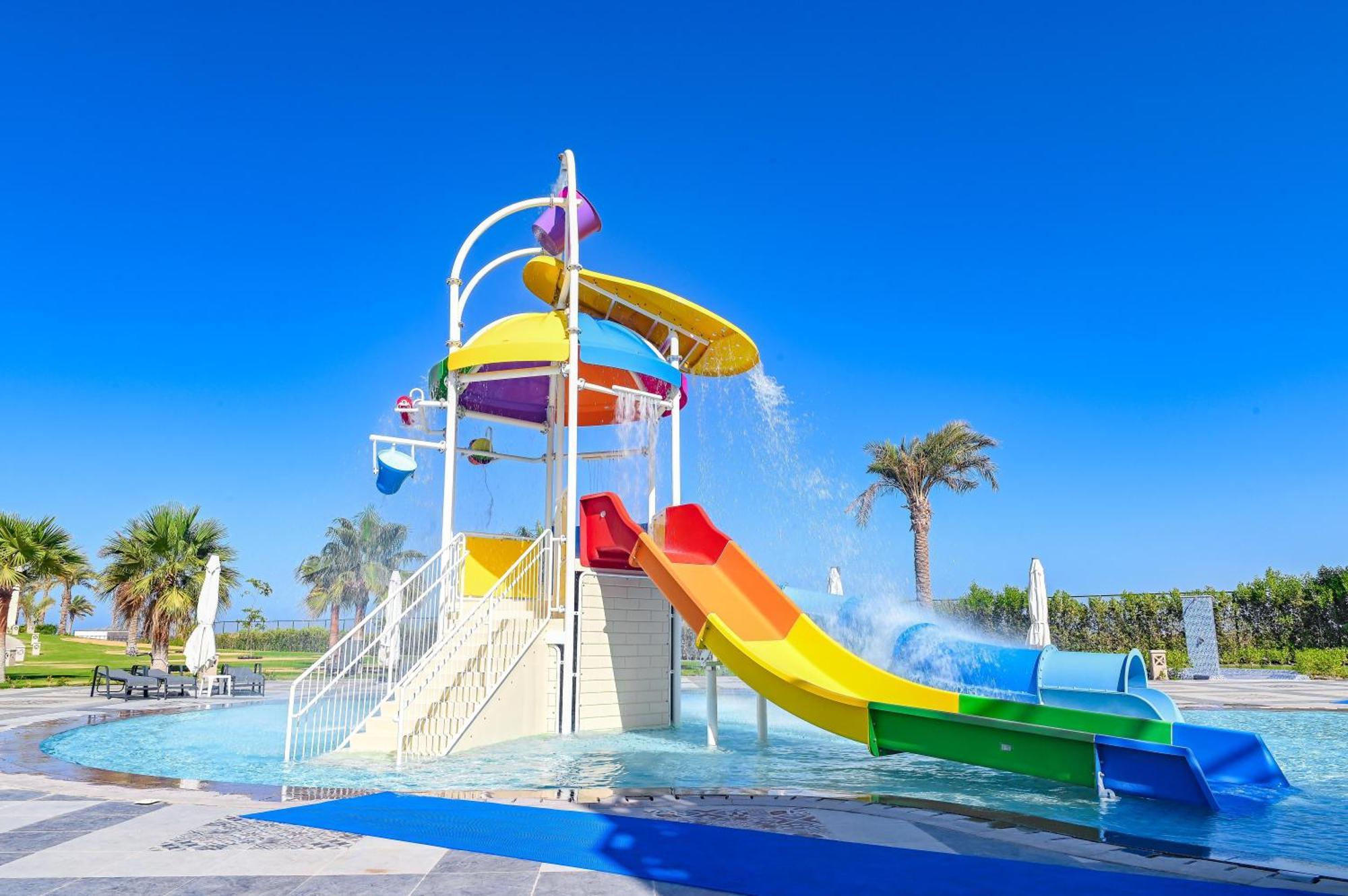 Sataya Resort Marsa Alam Exterior foto Splash the Sun Water Park